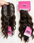 Peluca de pelo castaño